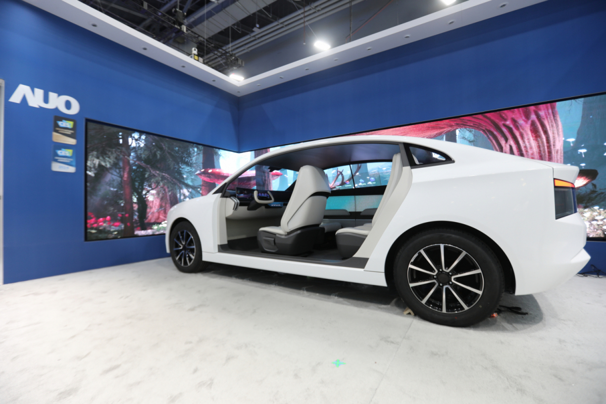 NG娱乐发表全新Smart Cockpit 2024，大秀显示应用成果、及释放Micro LED终极显示技术量能的全新智慧座舱，以营造突破性、沉浸式的视觉体验，重新定义智慧座舱，满足驾乘人员的全方位感受。